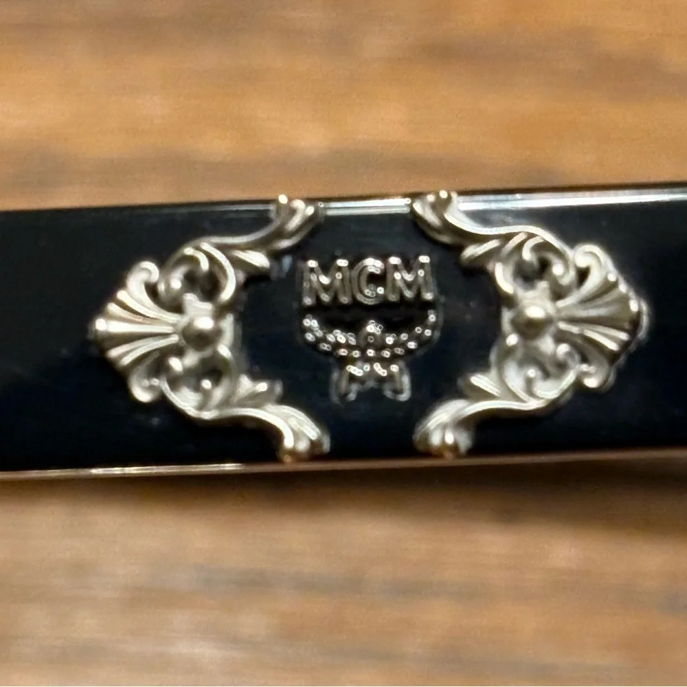 RARE MCM Black Sunglasses with Silver Detailing - Picture 6 of 16